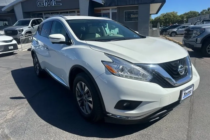 2017 Nissan Murano SL photo 1