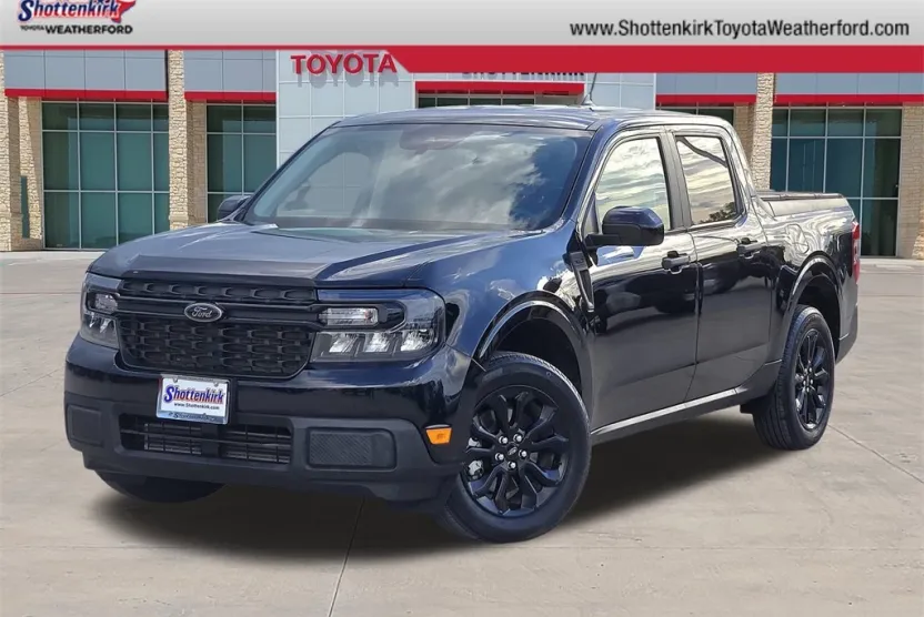 2024 Ford Maverick XLT photo 1