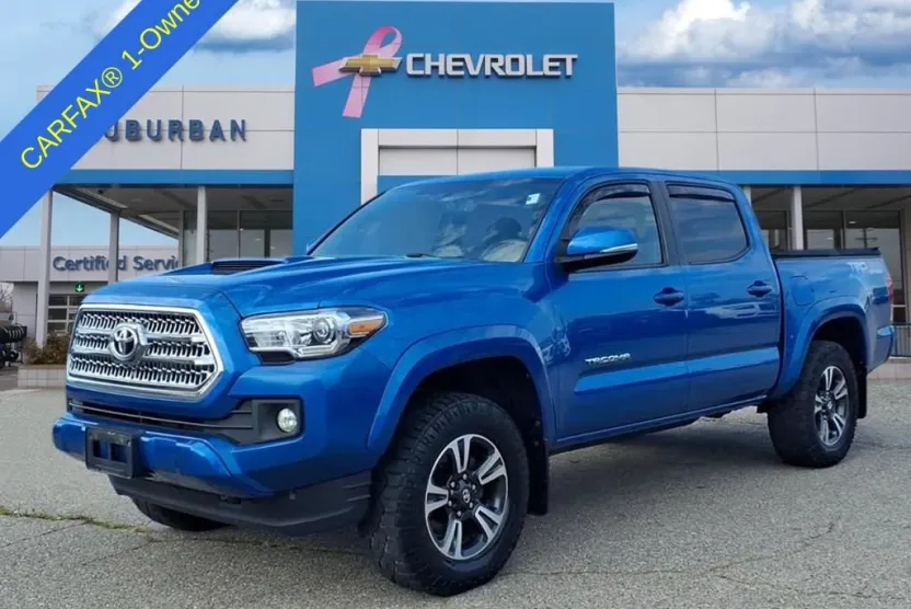2017 Toyota Tacoma SR5 photo 1