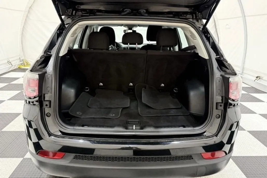 2021 Jeep Compass Sport photo 1