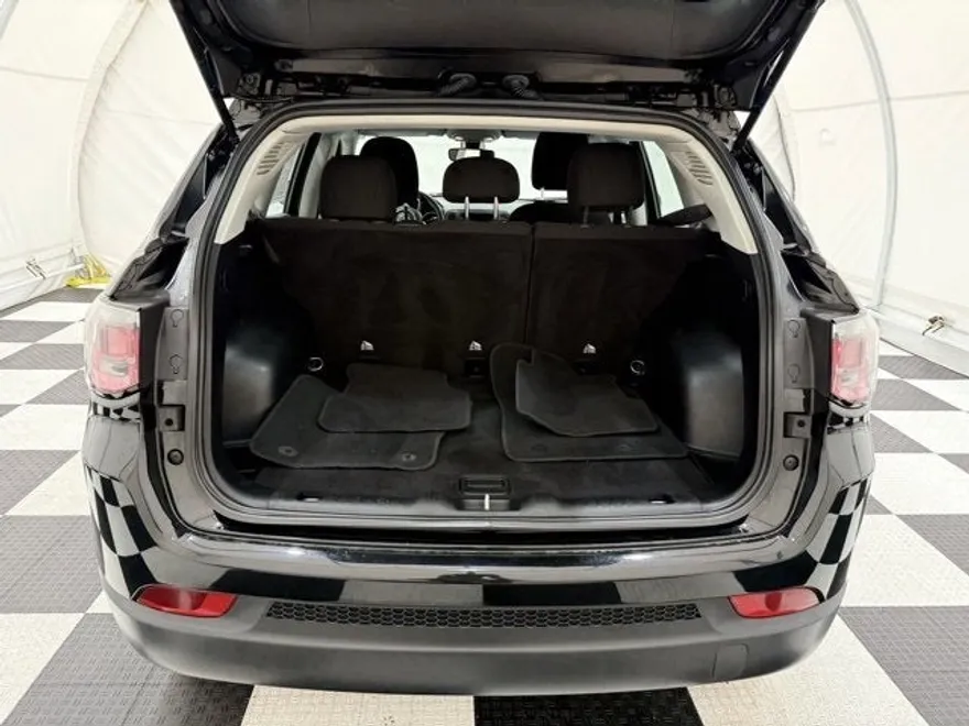 2021 Jeep Compass Sport photo 1