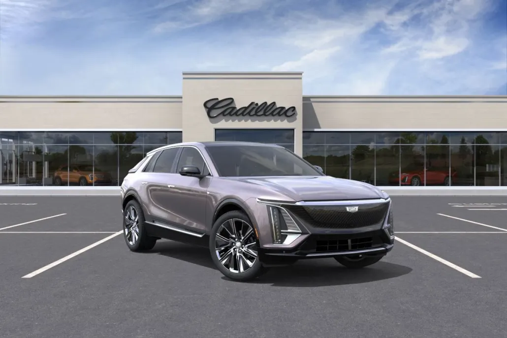 2025 Cadillac Lyriq Luxury photo 1