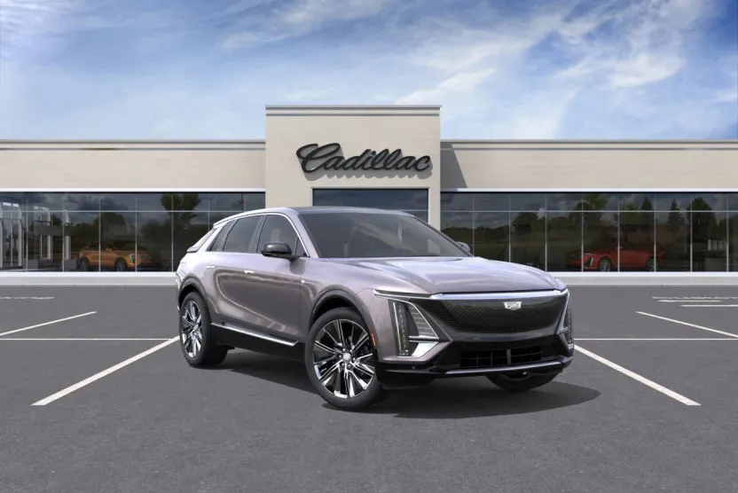 2025 Cadillac Lyriq Luxury photo 1