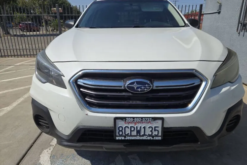 2018 Subaru Outback 2.5i photo 1