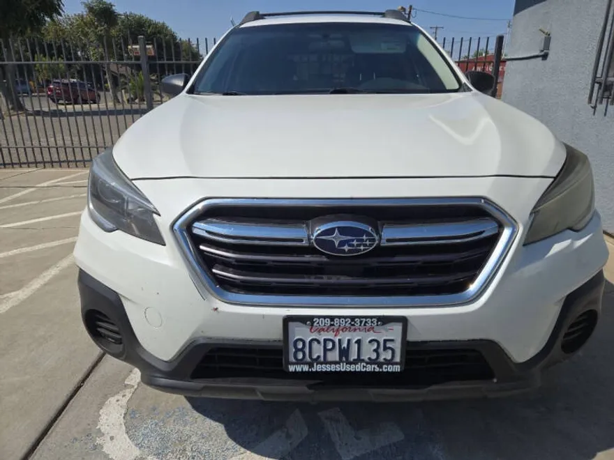 2018 Subaru Outback 2.5i photo 1