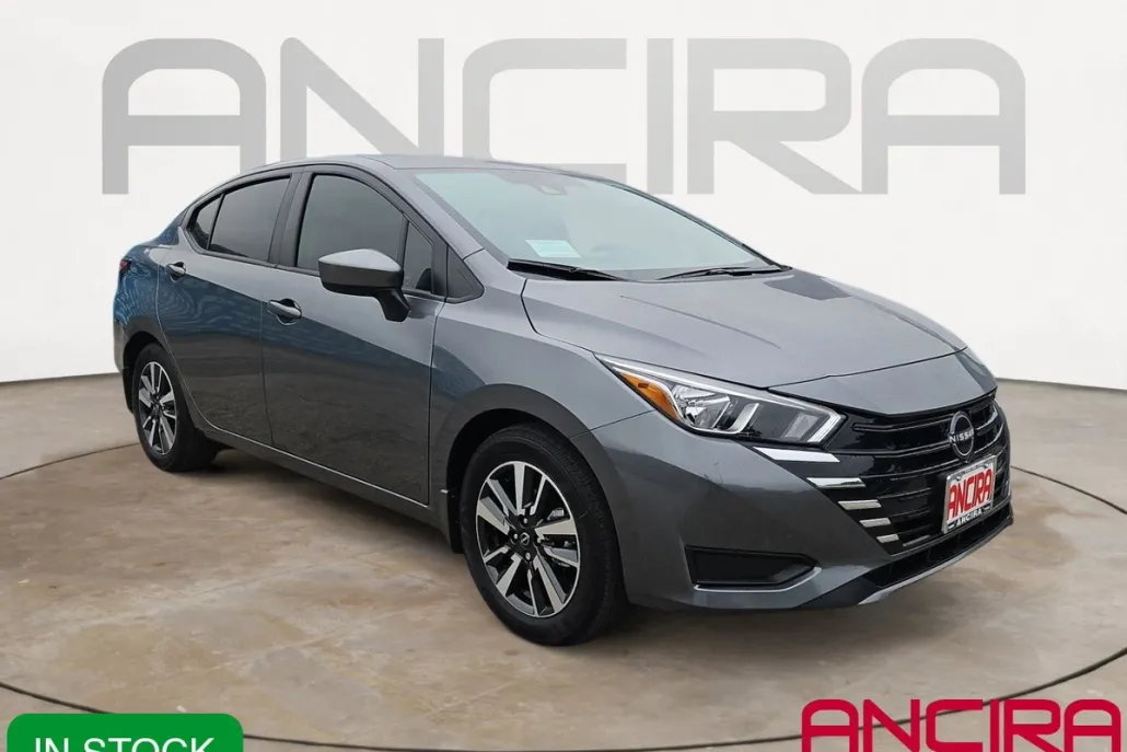 2025 Nissan Versa SV photo 1