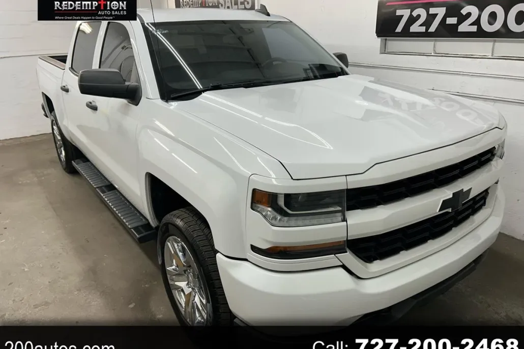 2018 Chevrolet Silverado 1500 Custom photo 1