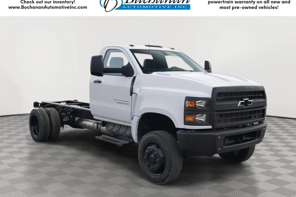 2024 Chevrolet Silverado 6500HD Work Truck photo 1