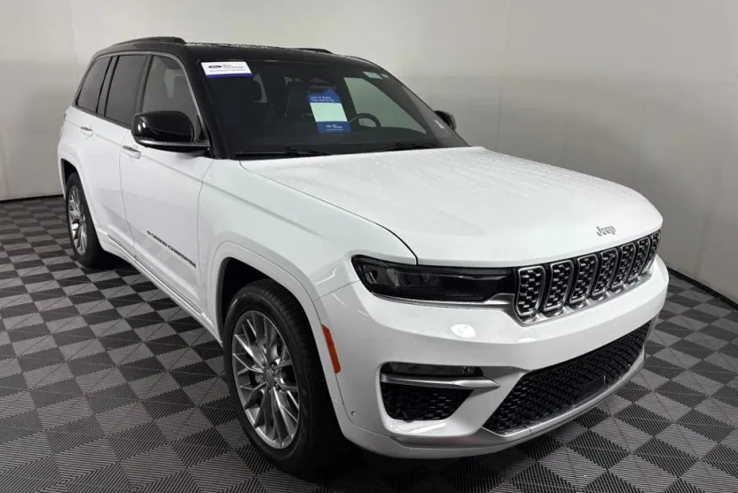 2024 Jeep Grand Cherokee Summit photo 1