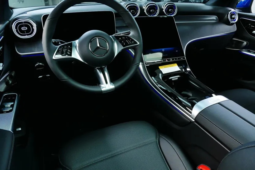 2026 Mercedes Benz GLC 300 4MATIC photo 1