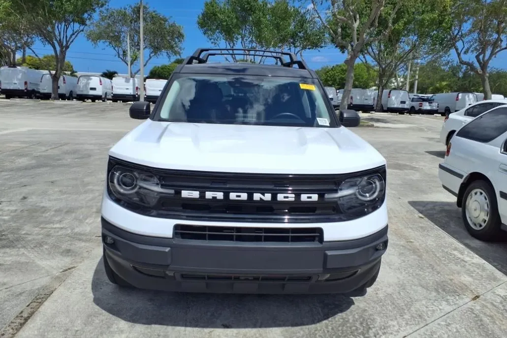2021 Ford Bronco Sport Outer Banks photo 1