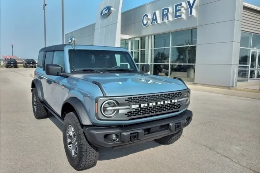 2025 Ford Bronco Badlands photo 1