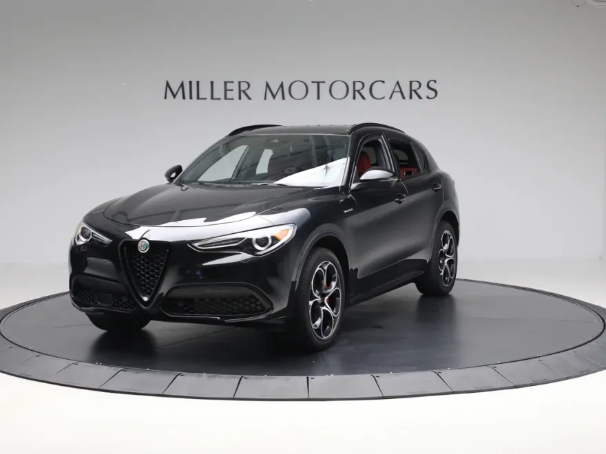 2022 Alfa Romeo Stelvio Ti Sport photo 1
