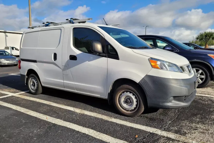 2018 Nissan NV200 S photo 1