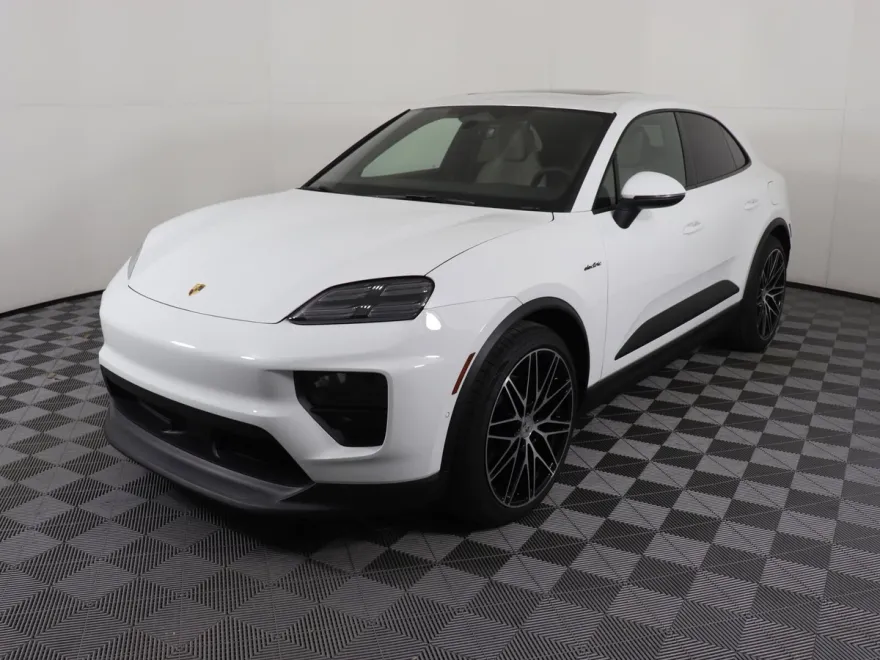 2024 Porsche Macan Electric 4 photo 1