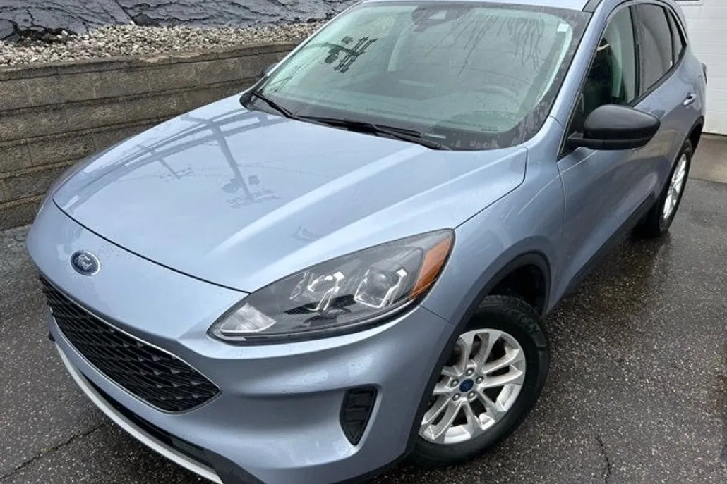 2022 Ford Escape SE photo 1