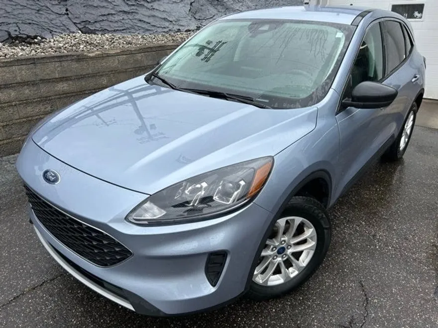 2022 Ford Escape SE photo 1