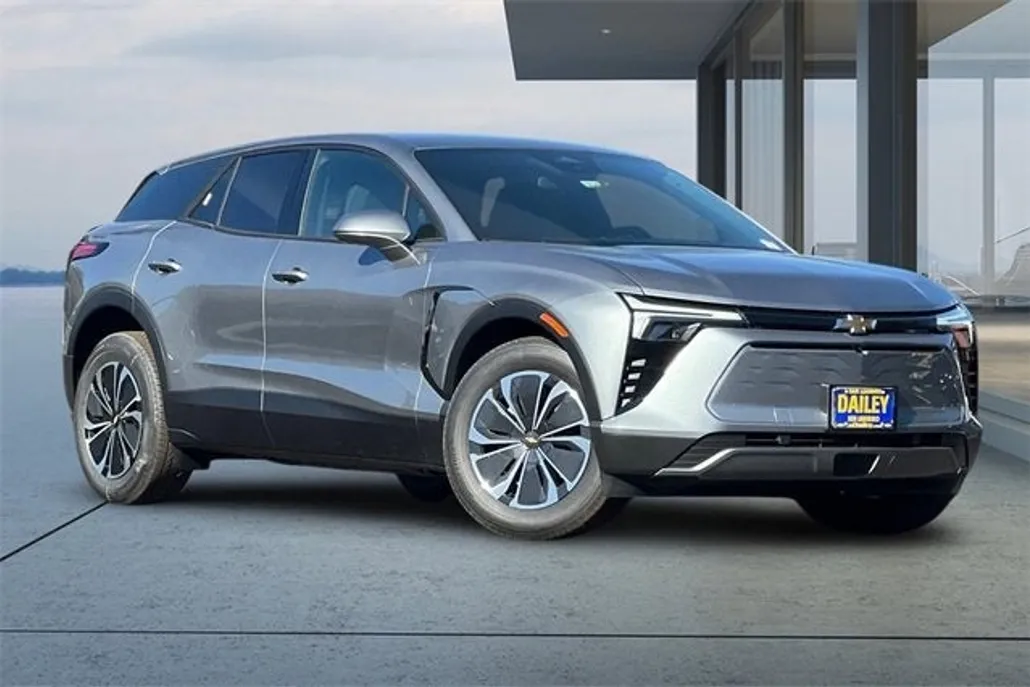2025 Chevrolet Blazer EV photo 1