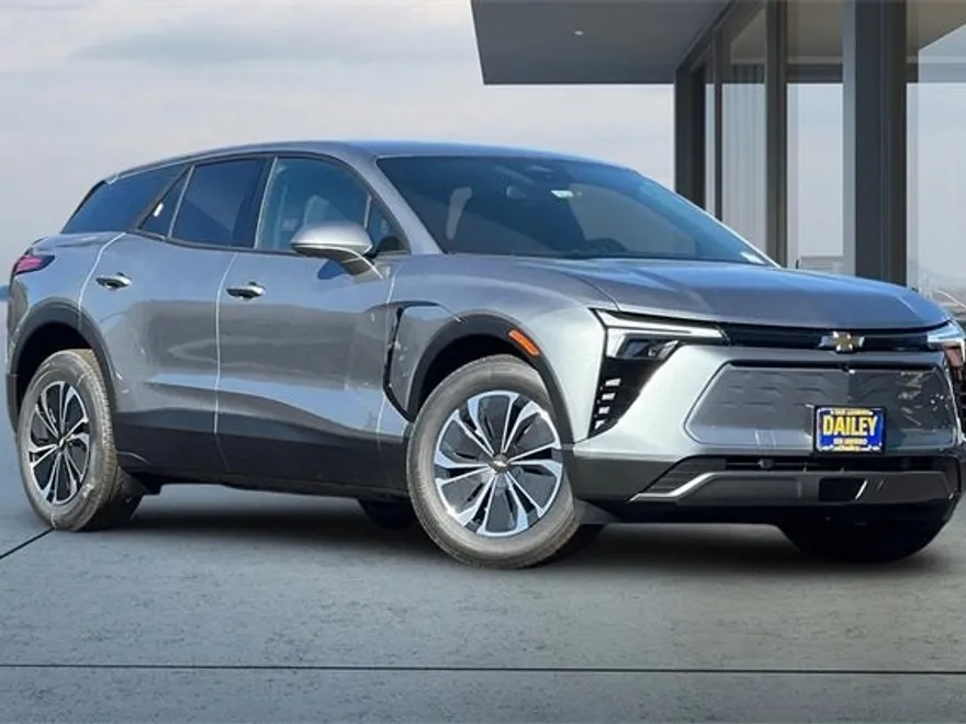 2025 Chevrolet Blazer EV photo 1