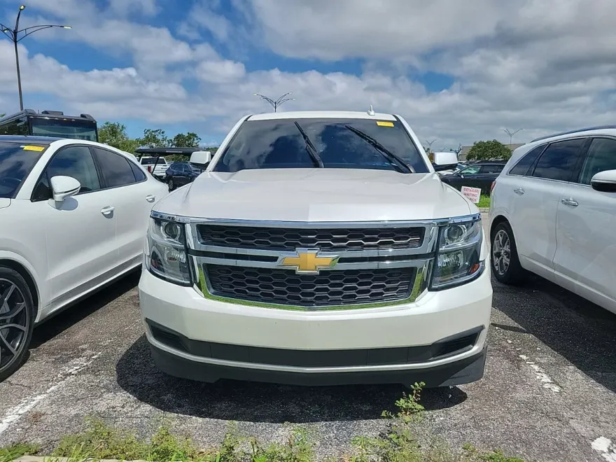 2019 Chevrolet Tahoe LT photo 1