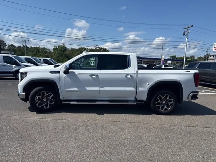 2026 Gmc Sierra 1500 SLT photo 1