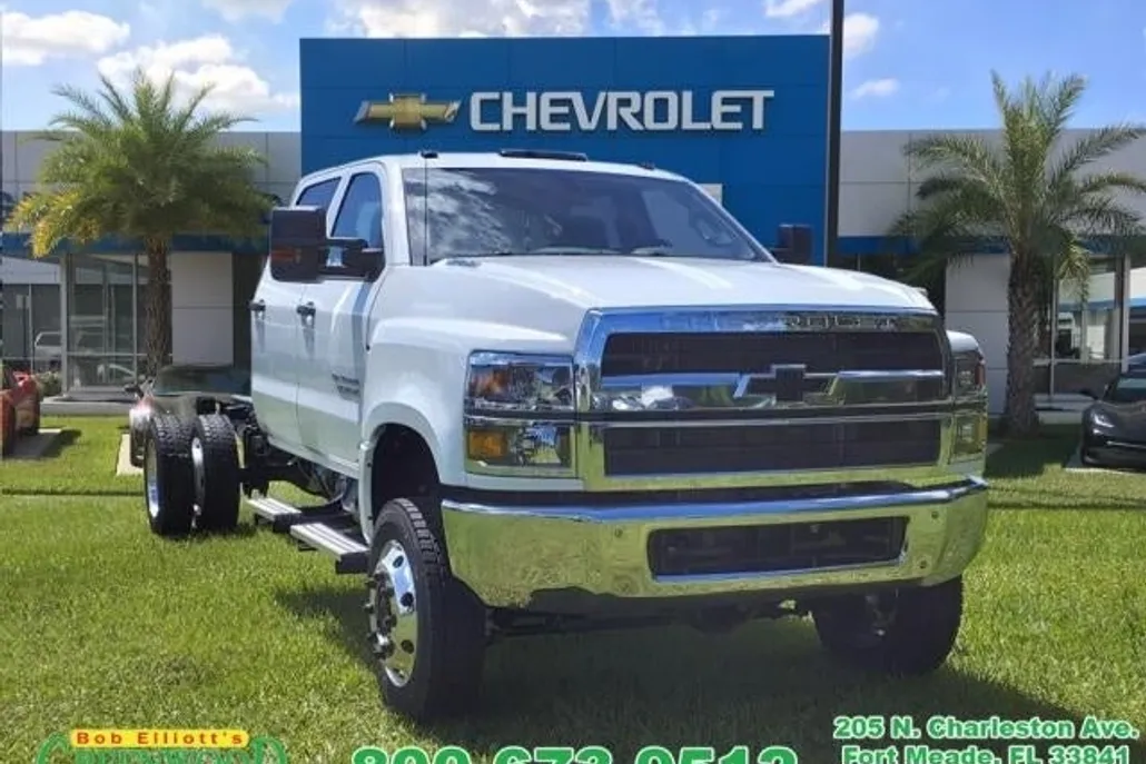 2024 Chevrolet Silverado 5500HD Work Truck photo 1