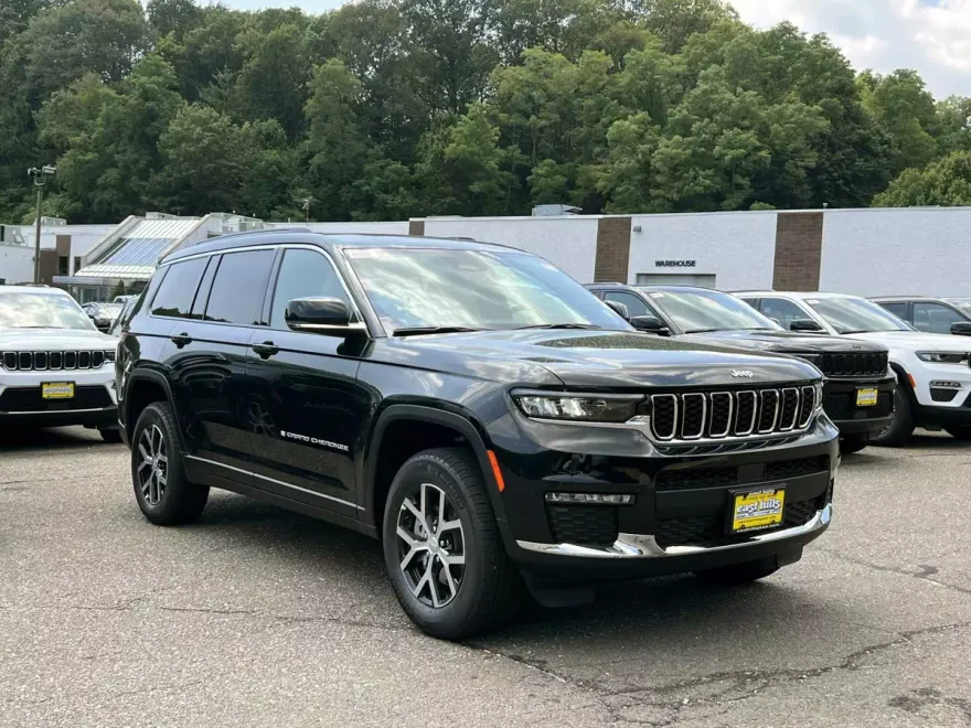 2025 Jeep Grand Cherokee Limited photo 1