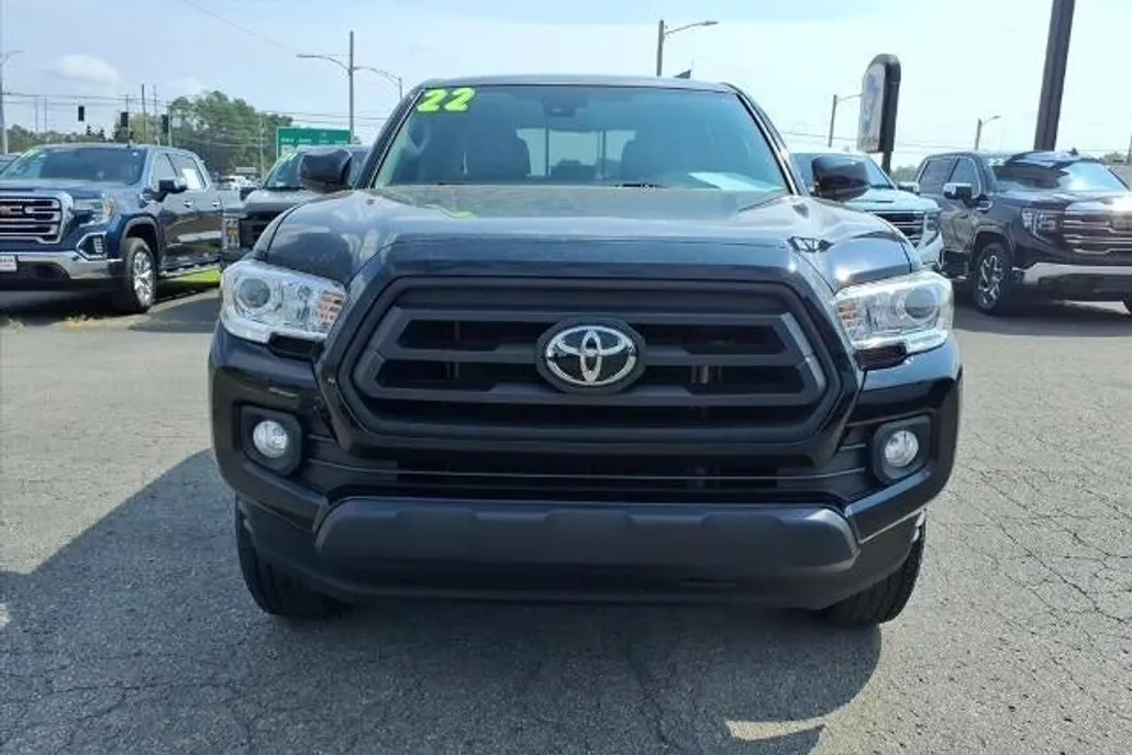 2022 Toyota Tacoma SR5 photo 1