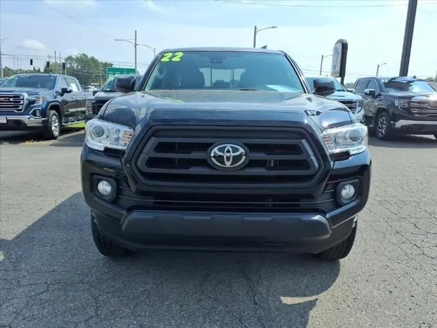 2022 Toyota Tacoma SR5 photo 1