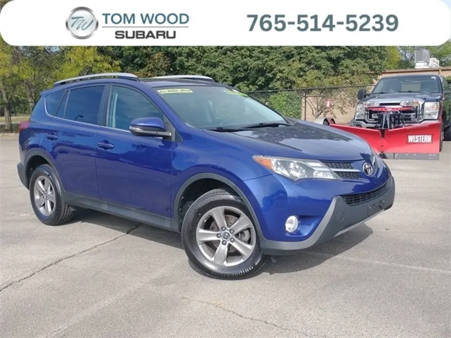 2015 Toyota RAV4 XLE photo 1