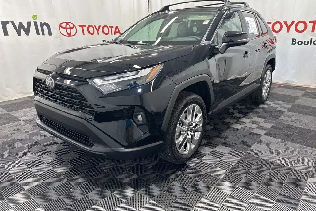2025 Toyota RAV4 XLE Premium photo 1