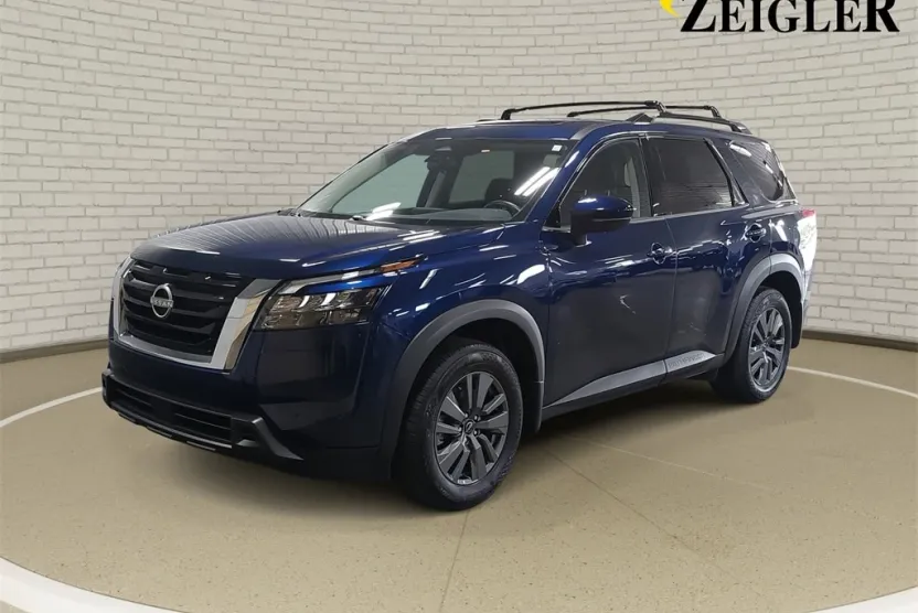 2024 Nissan Pathfinder SV photo 1