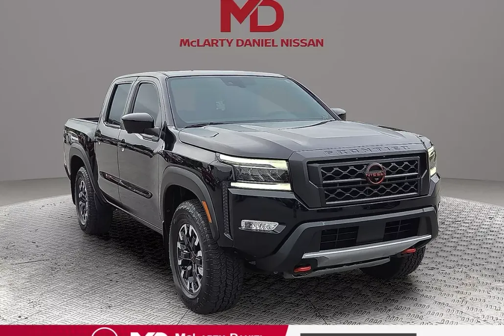 2023 Nissan Frontier PRO-4X photo 1