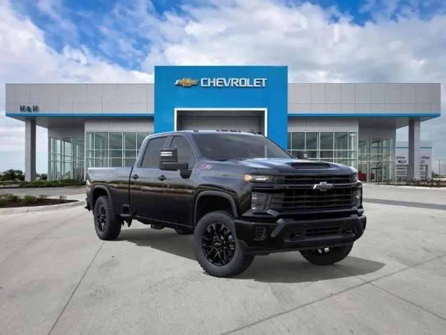 2026 Chevrolet Silverado 2500HD Custom photo 1