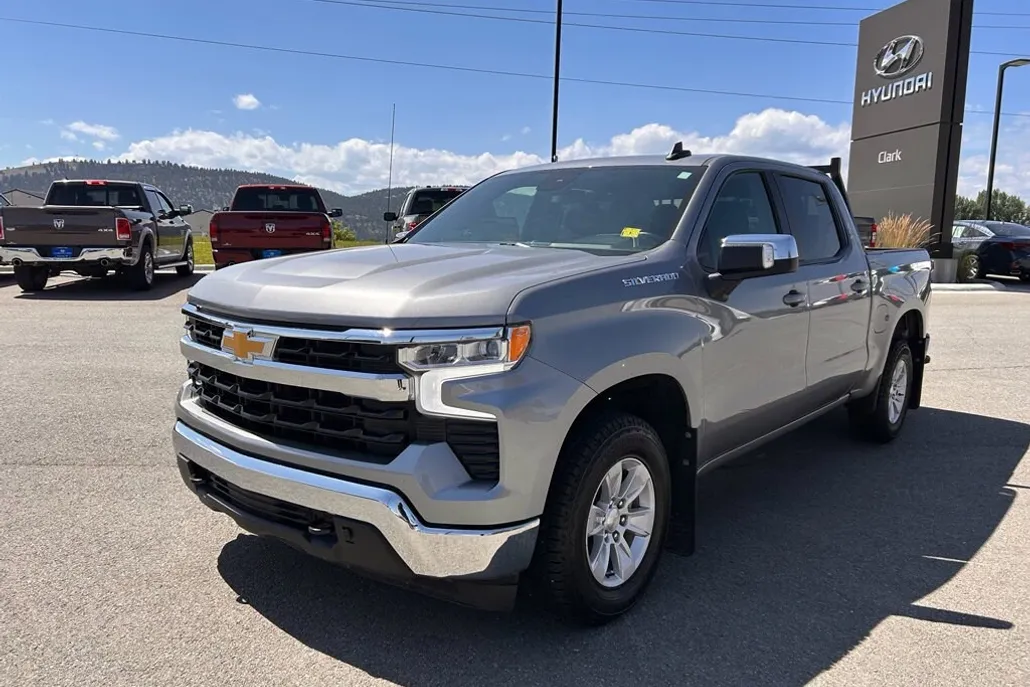 2023 Chevrolet Silverado 1500 LT photo 1