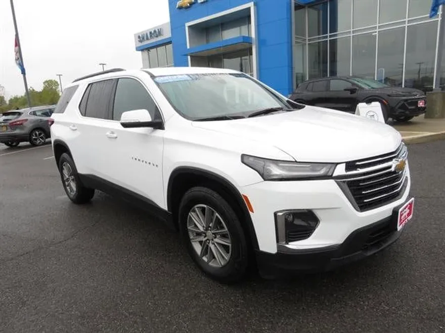2024 Chevrolet Traverse Leather photo 1