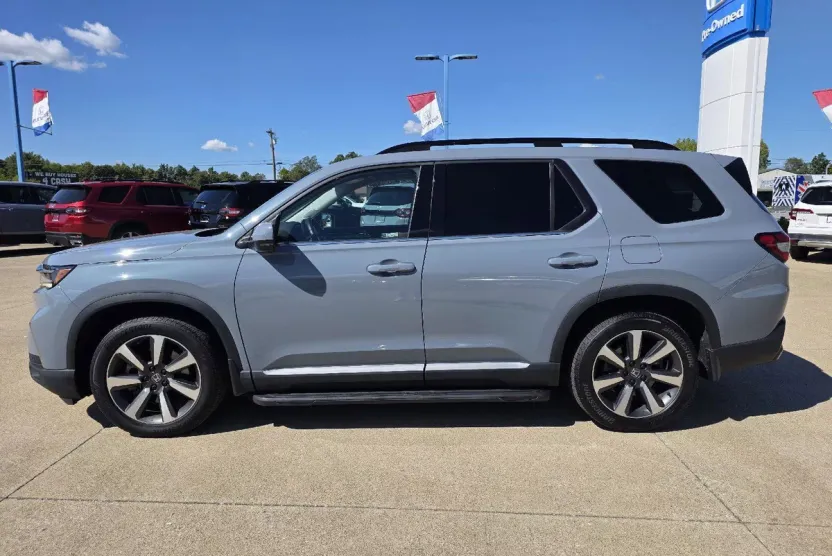 2023 Honda Pilot Elite photo 1