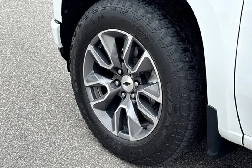 2021 Chevrolet Silverado 1500 RST photo 1