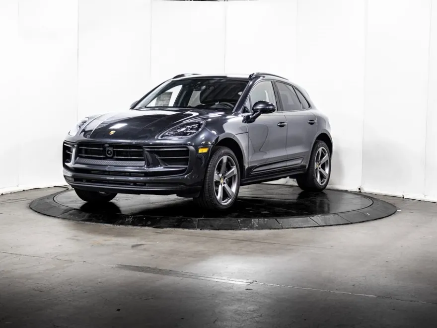 2024 Porsche Macan photo 1