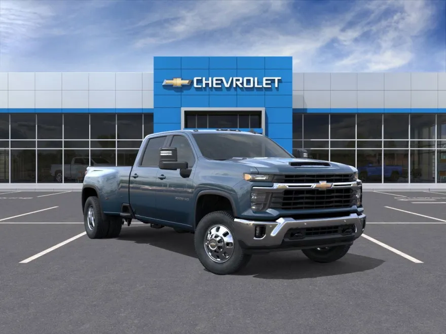 2026 Chevrolet Silverado 3500HD LT photo 1
