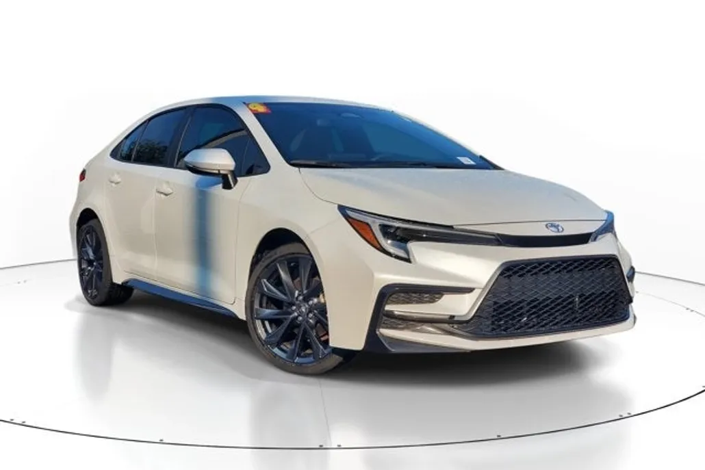 2024 Toyota Corolla SE photo 1