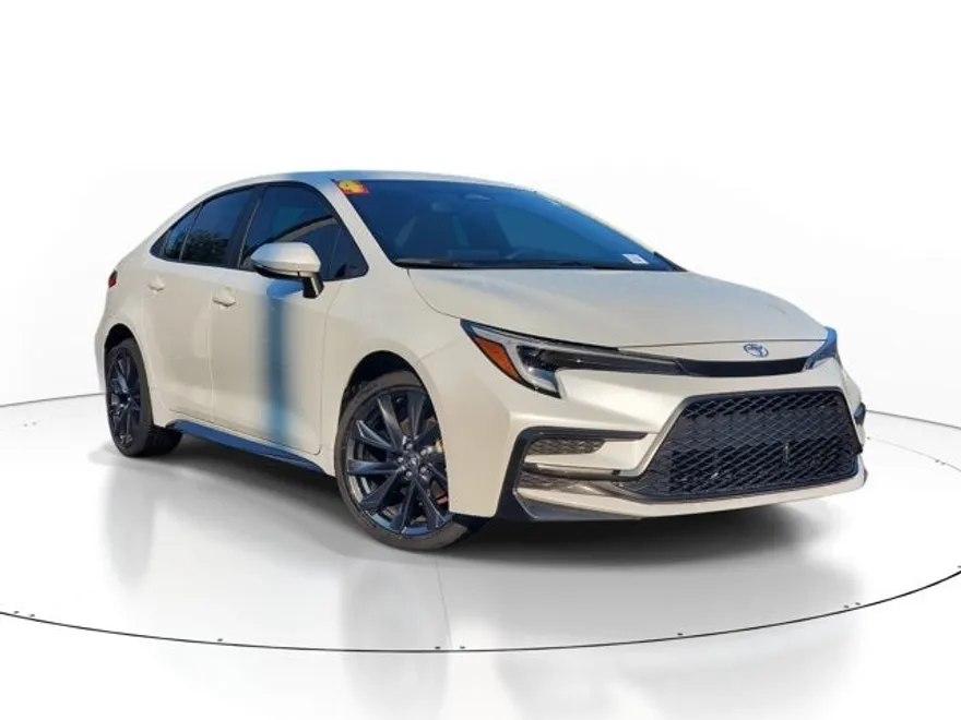 2024 Toyota Corolla SE photo 1