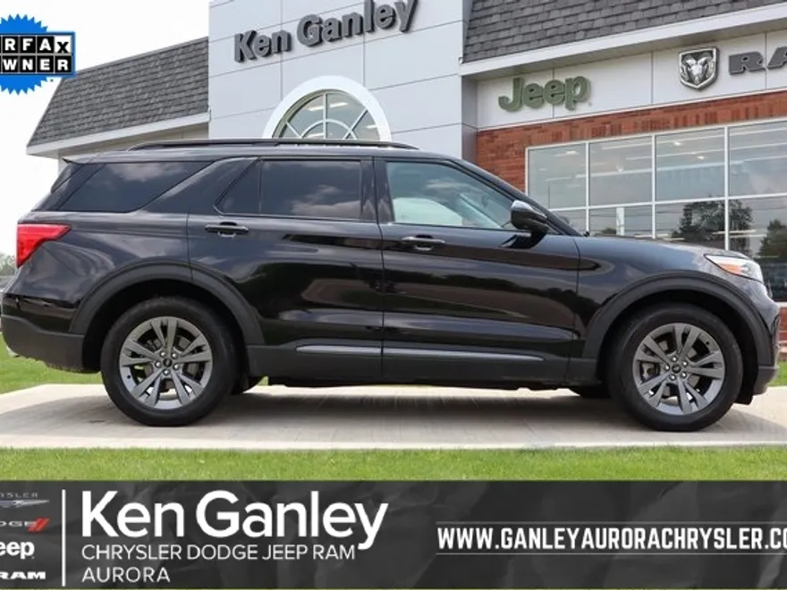 2022 Ford Explorer XLT photo 1