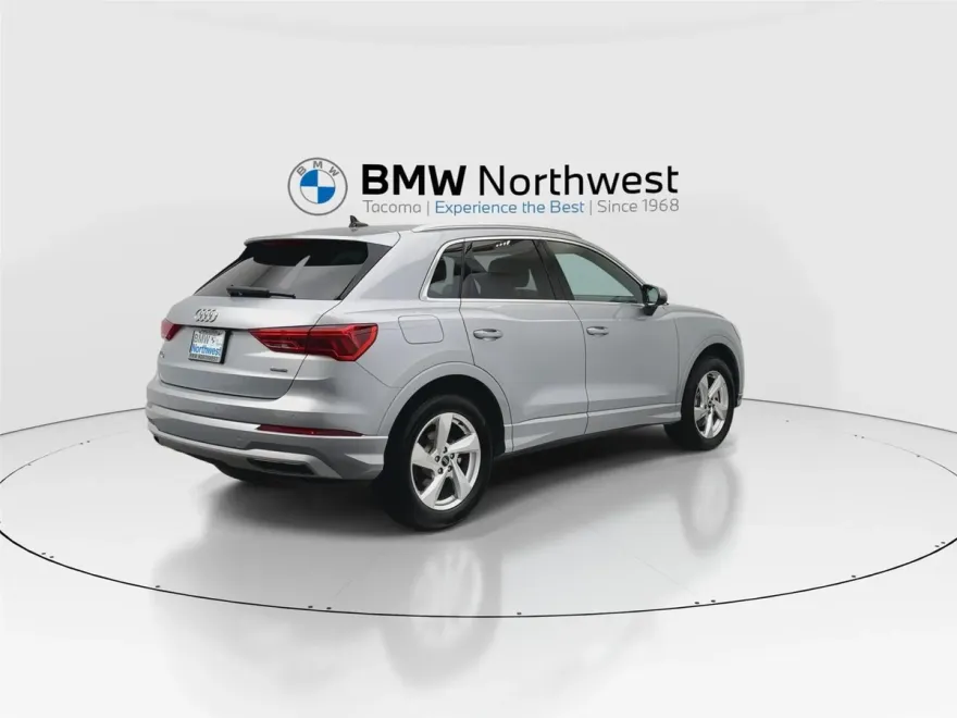 2022 Audi Q3 Premium photo 1