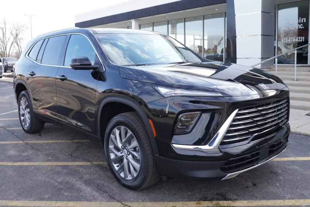 2025 Buick Enclave Preferred photo 1