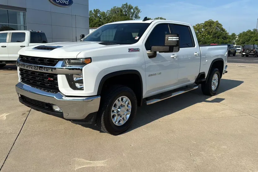 2020 Chevrolet Silverado 2500HD LT photo 1
