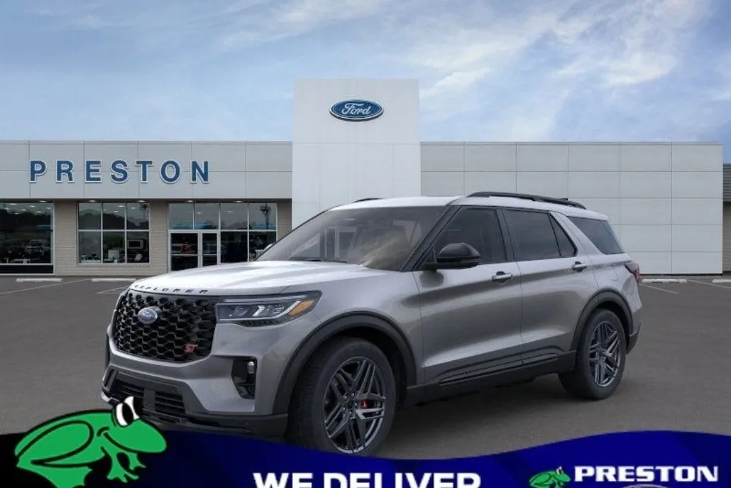 2025 Ford Explorer ST photo 1