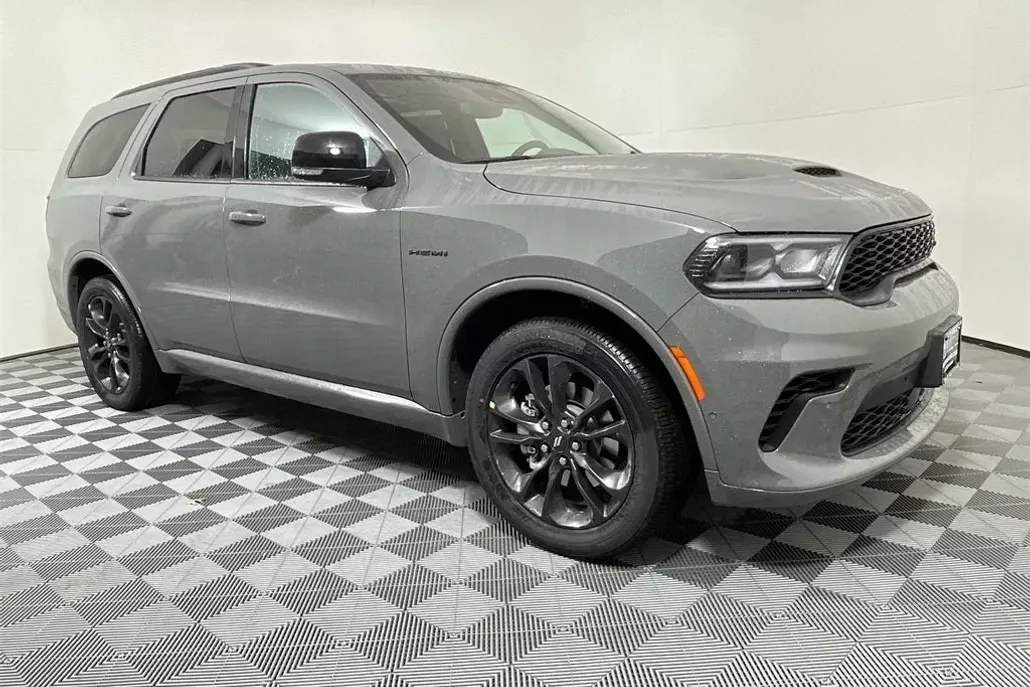 2025 Dodge Durango R/T Plus photo 1