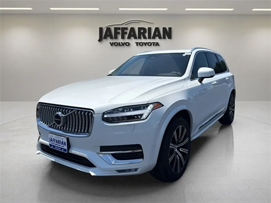 2023 Volvo XC90 Plus AWD photo 1