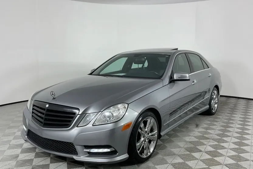 2013 Mercedes Benz E 350 photo 1